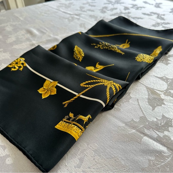 SOLD Authentic Hermes Scarf - Clips - Picture 8 of 8